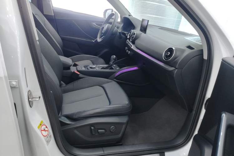 Used Audi Q2L 2020 35 TFSI Fashionable and Elegant Model Right Front Seat