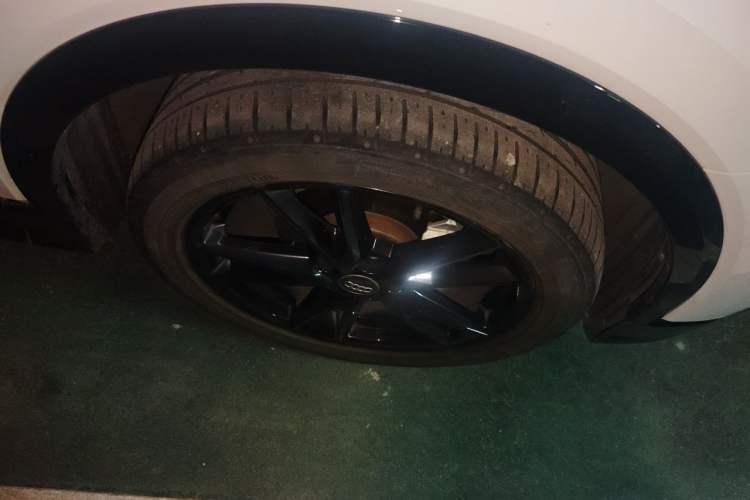 Used Audi Q2L 2020 35 TFSI Ambition Dynamic Edition Right Front Wheel Hub