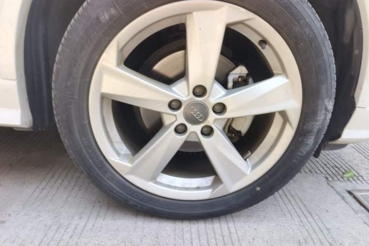 Used Audi Q2L 2020 35 TFSI Fashionable and Elegant Model Right Front Wheel Hub