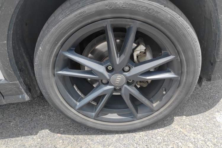 Used Audi Q2L 2020 35 TFSI Ambition Dynamic Edition Right Front Wheel Hub