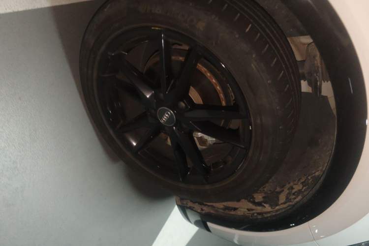 Used Audi Q2L 2020 35 TFSI Fashion Dynamic Model Right Front Wheel Hub