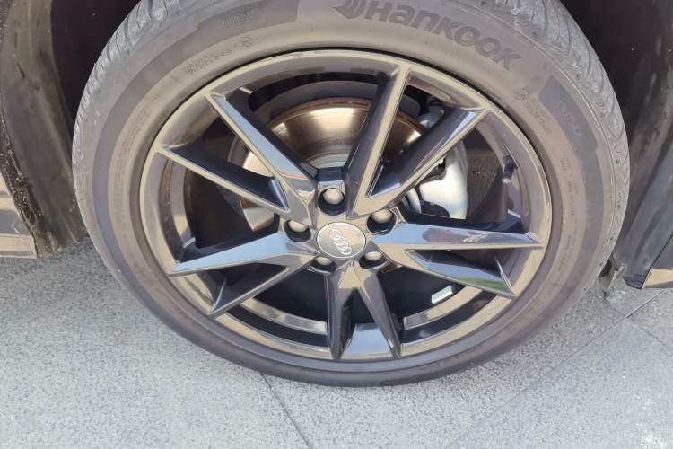 Used Audi Q2L 2020 35 TFSI Ambition Dynamic Edition Right Front Wheel Hub