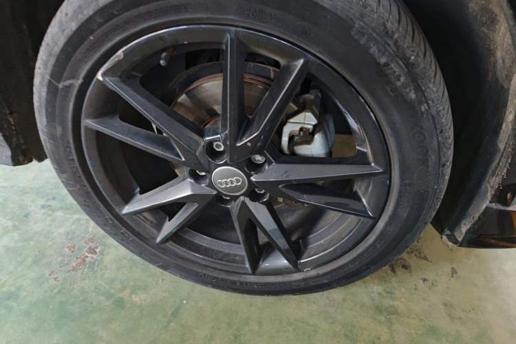 Used Audi Q2L 2020 35 TFSI Ambition Dynamic Edition Right Front Wheel Hub
