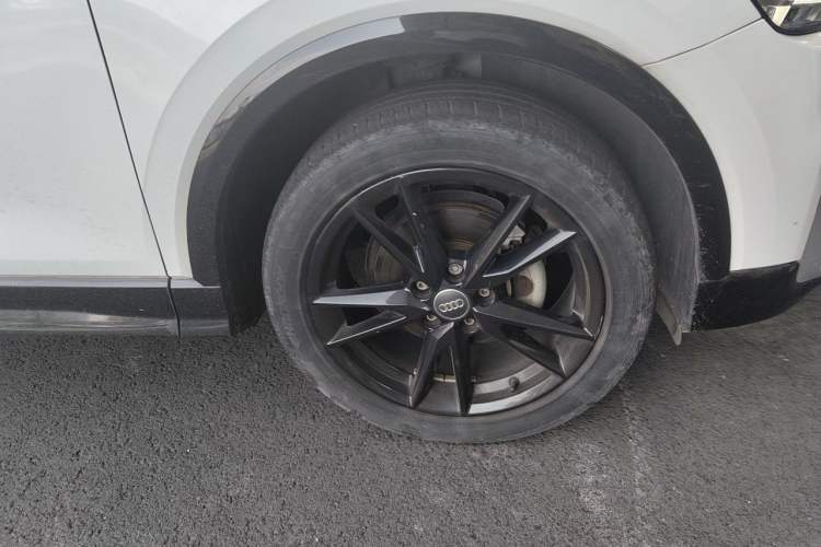Used Audi Q2L 2020 35 TFSI Ambition Dynamic Edition Right Front Wheel Hub