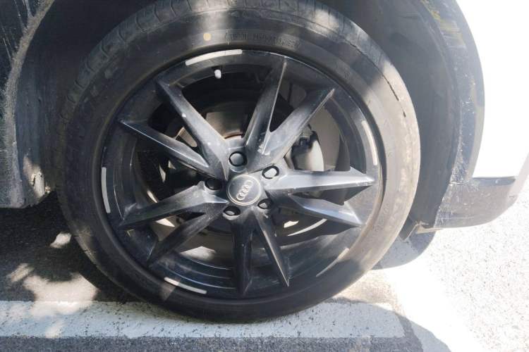 Used Audi Q2L 2020 35 TFSI Ambition Dynamic Edition Right Front Wheel Hub
