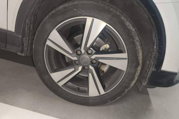 Used Audi Q2L 2020 35 TFSI Fashion Dynamic Model Right Front Wheel Hub