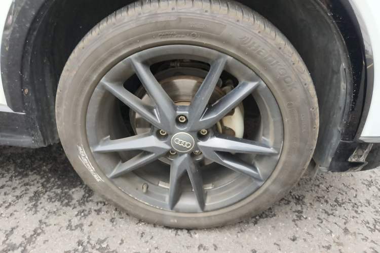 Used Audi Q2L 2020 35 TFSI Ambition Dynamic Edition Right Front Wheel Hub