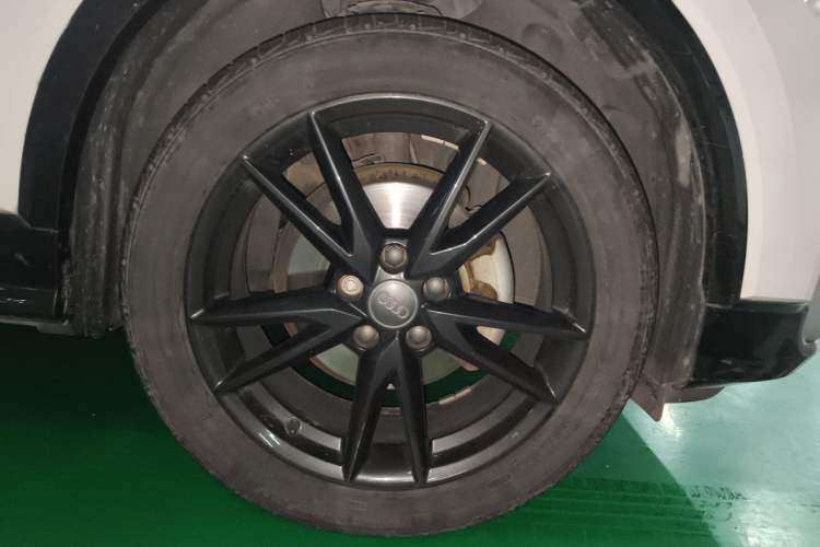 Used Audi Q2L 2020 35 TFSI Ambition Dynamic Edition Right Front Wheel Hub