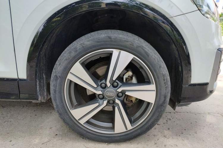 Used Audi Q2L 2020 35 TFSI Fashion Dynamic Model Right Front Wheel Hub