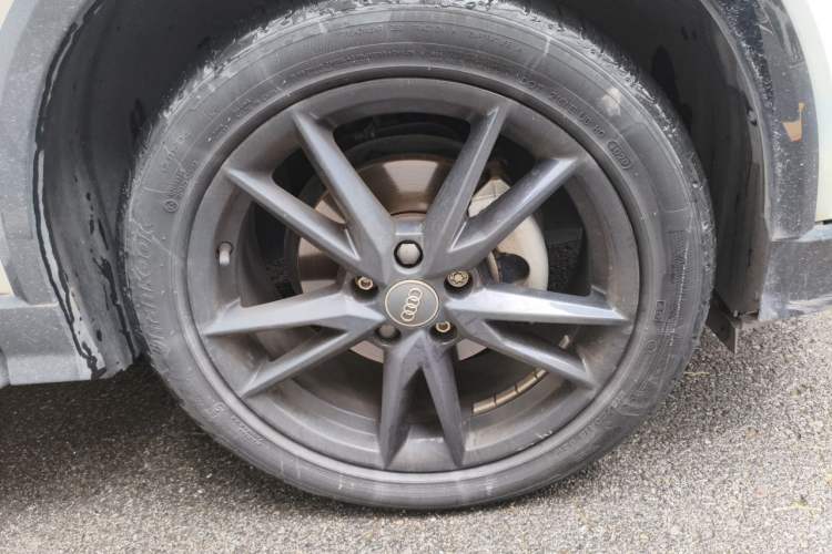 Used Audi Q2L 2020 35 TFSI Ambition Dynamic Edition Right Front Wheel Hub