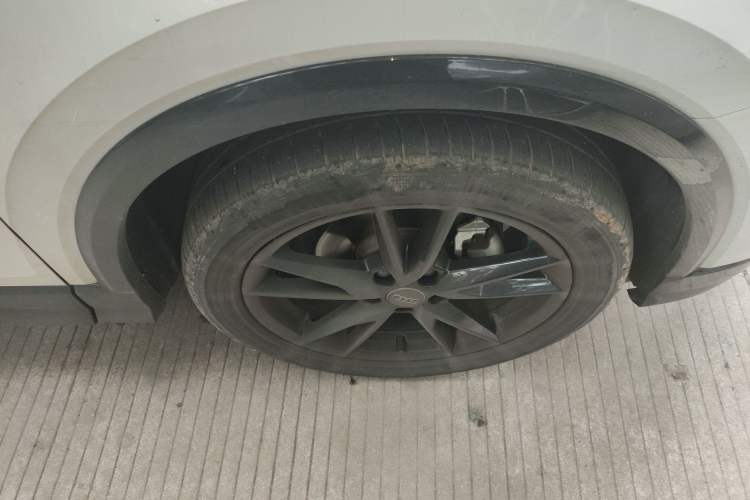 Used Audi Q2L 2020 35 TFSI Ambition Dynamic Edition Right Front Wheel Hub