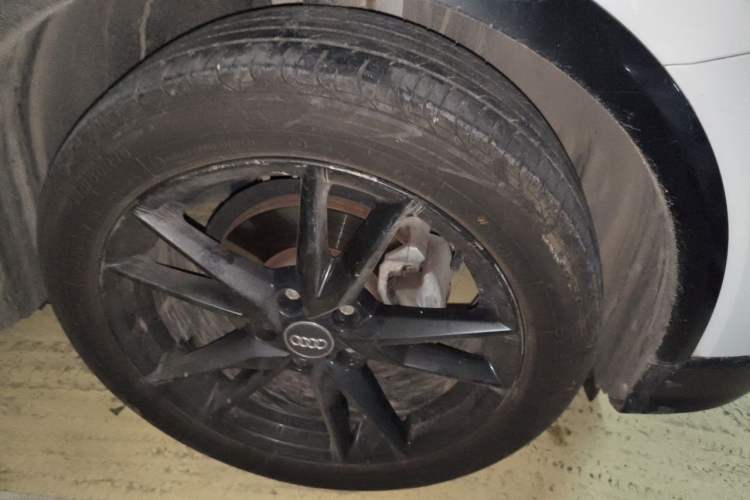 Used Audi Q2L 2020 35 TFSI Ambition Dynamic Edition Right Front Wheel Hub