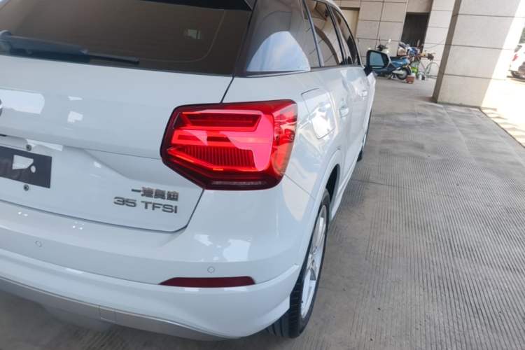 Used Audi Q2L 2020 35 TFSI Fashionable and Elegant Model Right Rear Taillight