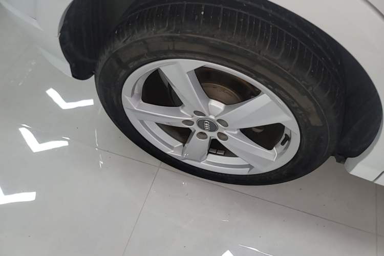 Used Audi Q2L 2020 35 TFSI Fashionable and Elegant Model Right Rear Wheel Hub