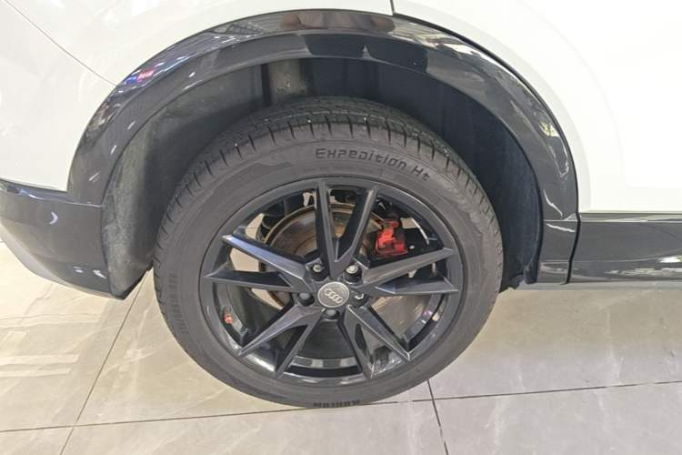 Used Audi Q2L 2020 35 TFSI Ambition Dynamic Edition Right Rear Wheel Hub