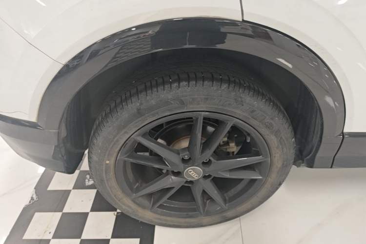 Used Audi Q2L 2020 35 TFSI Ambition Dynamic Edition Right Rear Wheel Hub
