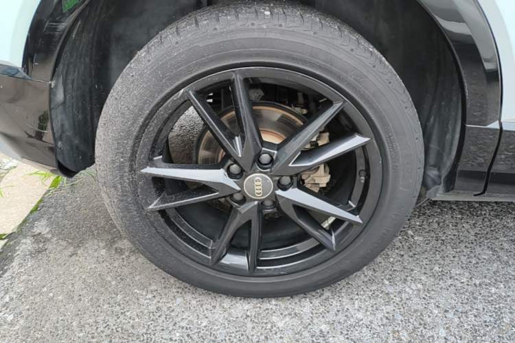 Used Audi Q2L 2020 35 TFSI Ambition Dynamic Edition Right Rear Wheel Hub