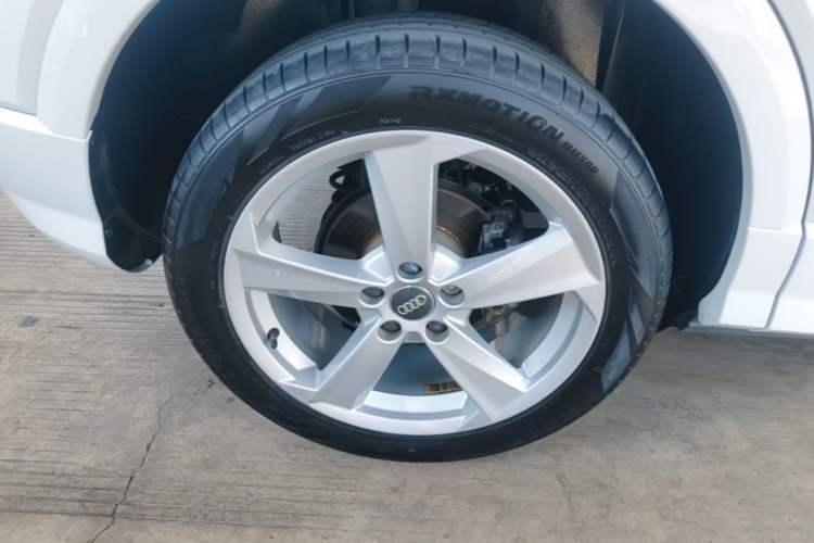 Used Audi Q2L 2020 35 TFSI Fashionable and Elegant Model Right Rear Wheel Hub