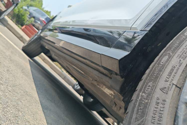 Used Audi Q2L 2020 35 TFSI Ambition Dynamic Edition Right Side Sill