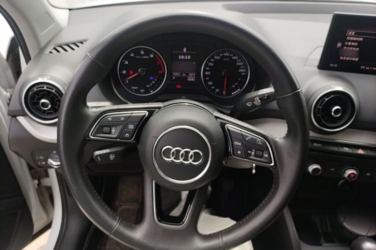 Used Audi Q2L 2020 35 TFSI Ambition Dynamic Edition Steering Wheel