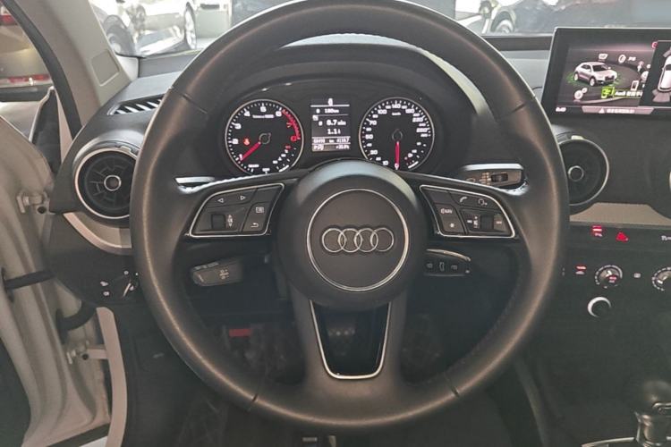 Used Audi Q2L 2020 35 TFSI Ambition Dynamic Edition Steering Wheel