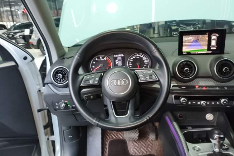 Used Audi Q2L 2020 35 TFSI Fashion Dynamic Model Steering Wheel