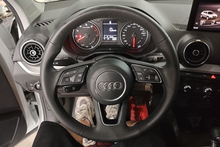 Used Audi Q2L 2020 35 TFSI Ambition Dynamic Edition Steering Wheel