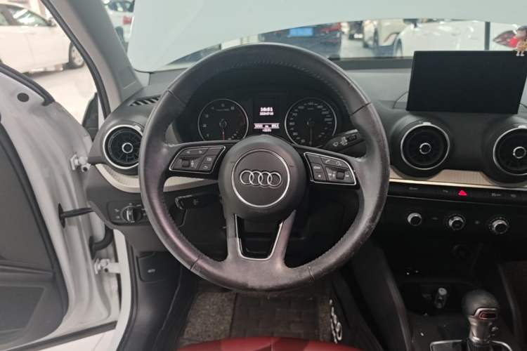 Used Audi Q2L 2020 35 TFSI Ambition Dynamic Edition Steering Wheel