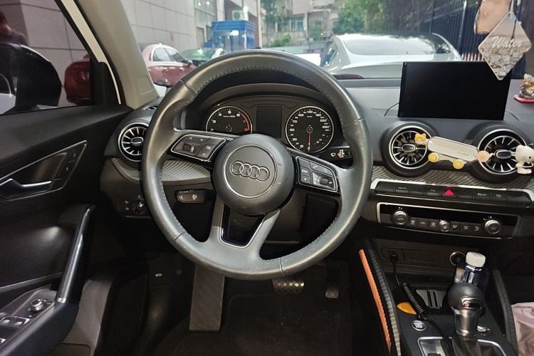 Used Audi Q2L 2020 35 TFSI Fashion Dynamic Model Steering Wheel