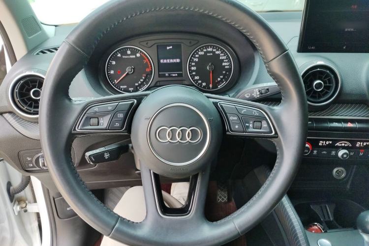 Used Audi Q2L 2020 35 TFSI Fashion Dynamic Model Steering Wheel
