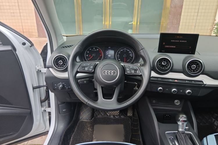 Used Audi Q2L 2020 35 TFSI Ambition Dynamic Edition Steering Wheel