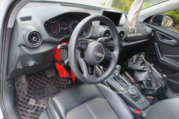 Used Audi Q2L 2020 35 TFSI Fashion Dynamic Model Steering Wheel