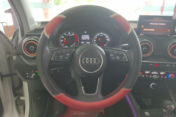 Used Audi Q2L 2020 35 TFSI Fashion Dynamic Model Steering Wheel