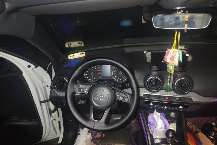 Used Audi Q2L 2020 35 TFSI Fashion Dynamic Model Steering Wheel