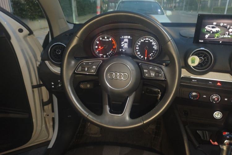 Used Audi Q2L 2020 35 TFSI Ambition Dynamic Edition Steering Wheel