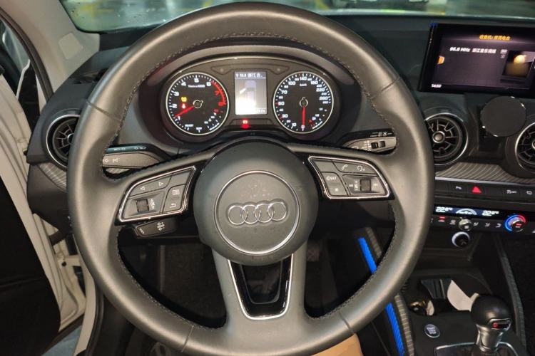 Used Audi Q2L 2020 35 TFSI Fashion Dynamic Model Steering Wheel