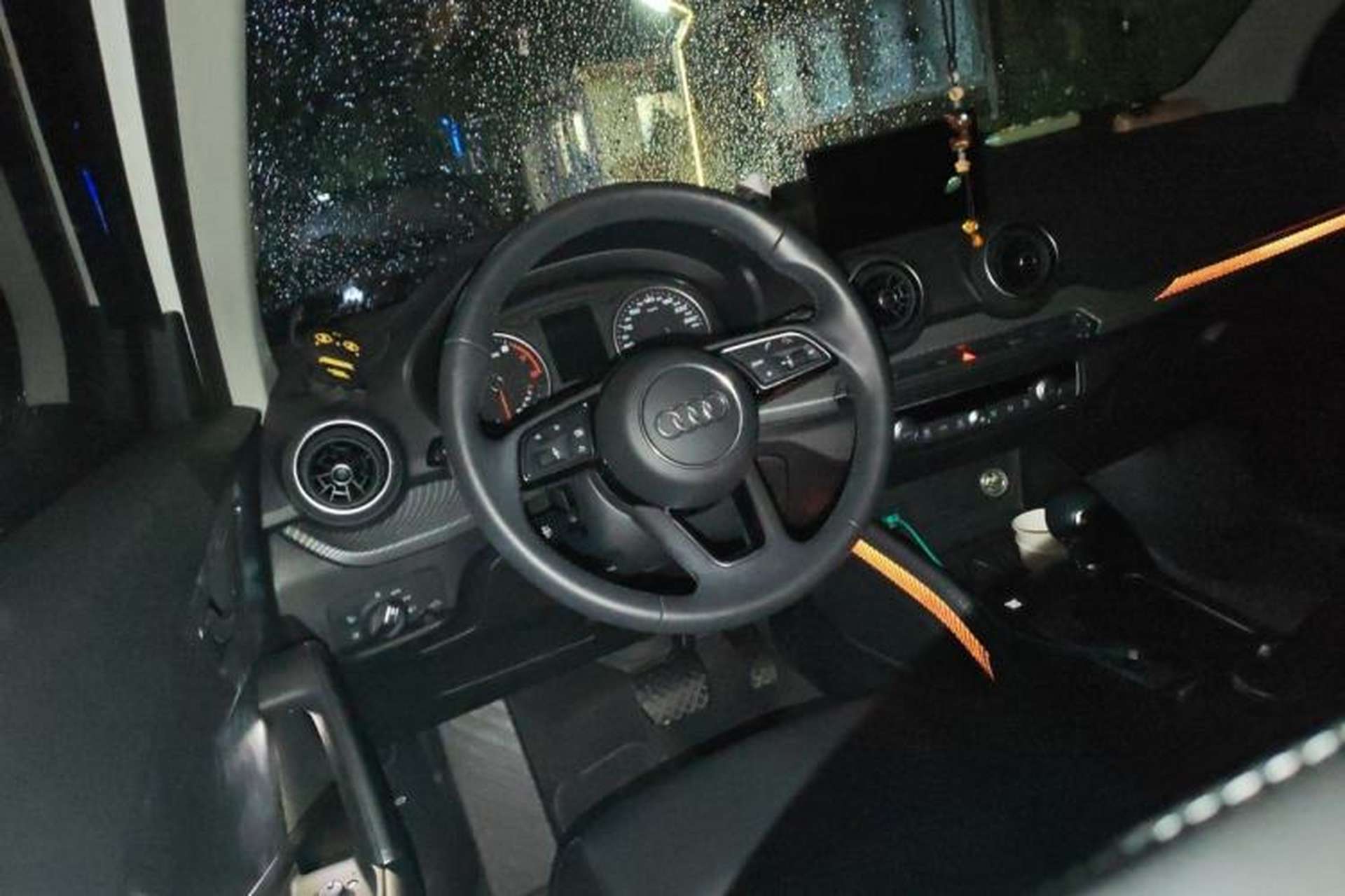 Used Audi Q2L 2020 35 TFSI Fashionable and Elegant Model Steering Wheel