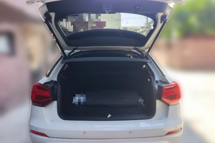 Used Audi Q2L 2020 35 TFSI Fashionable and Elegant Model Trunk