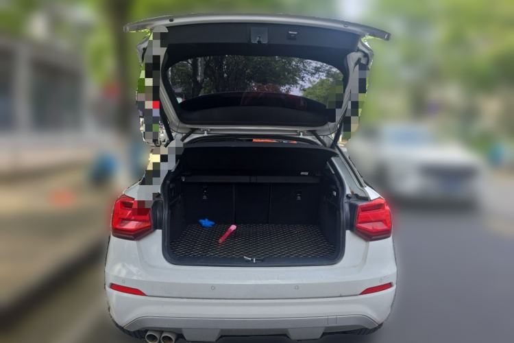 Used Audi Q2L 2020 35 TFSI Fashionable and Elegant Model Trunk