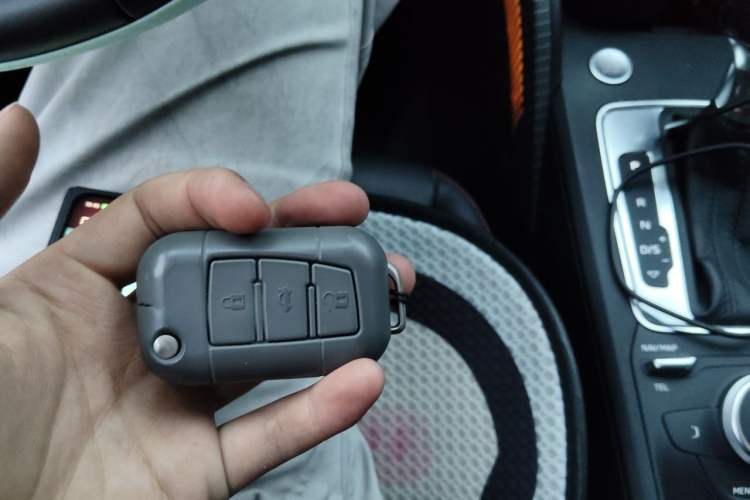 Used Audi Q2L 2020 35 TFSI Fashionable and Elegant Model Vehicle Key