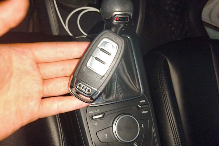 Used Audi Q2L 2020 35 TFSI Ambition Dynamic Edition Vehicle Key