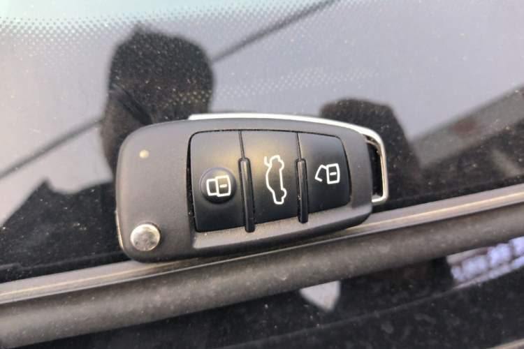 Used Audi Q2L 2020 35 TFSI Fashionable and Elegant Model Vehicle Key