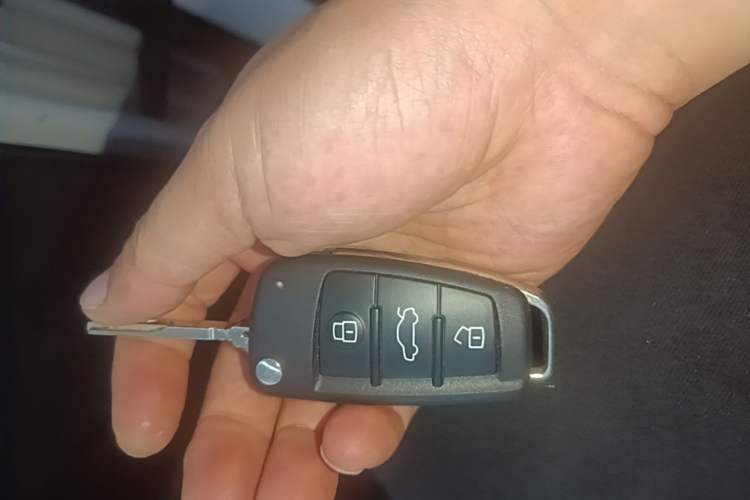 Used Audi Q2L 2020 35 TFSI Fashionable and Elegant Model Vehicle Key