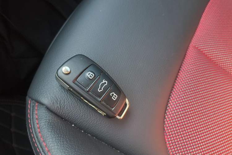 Used Audi Q2L 2020 35 TFSI Fashion Dynamic Model Vehicle Key