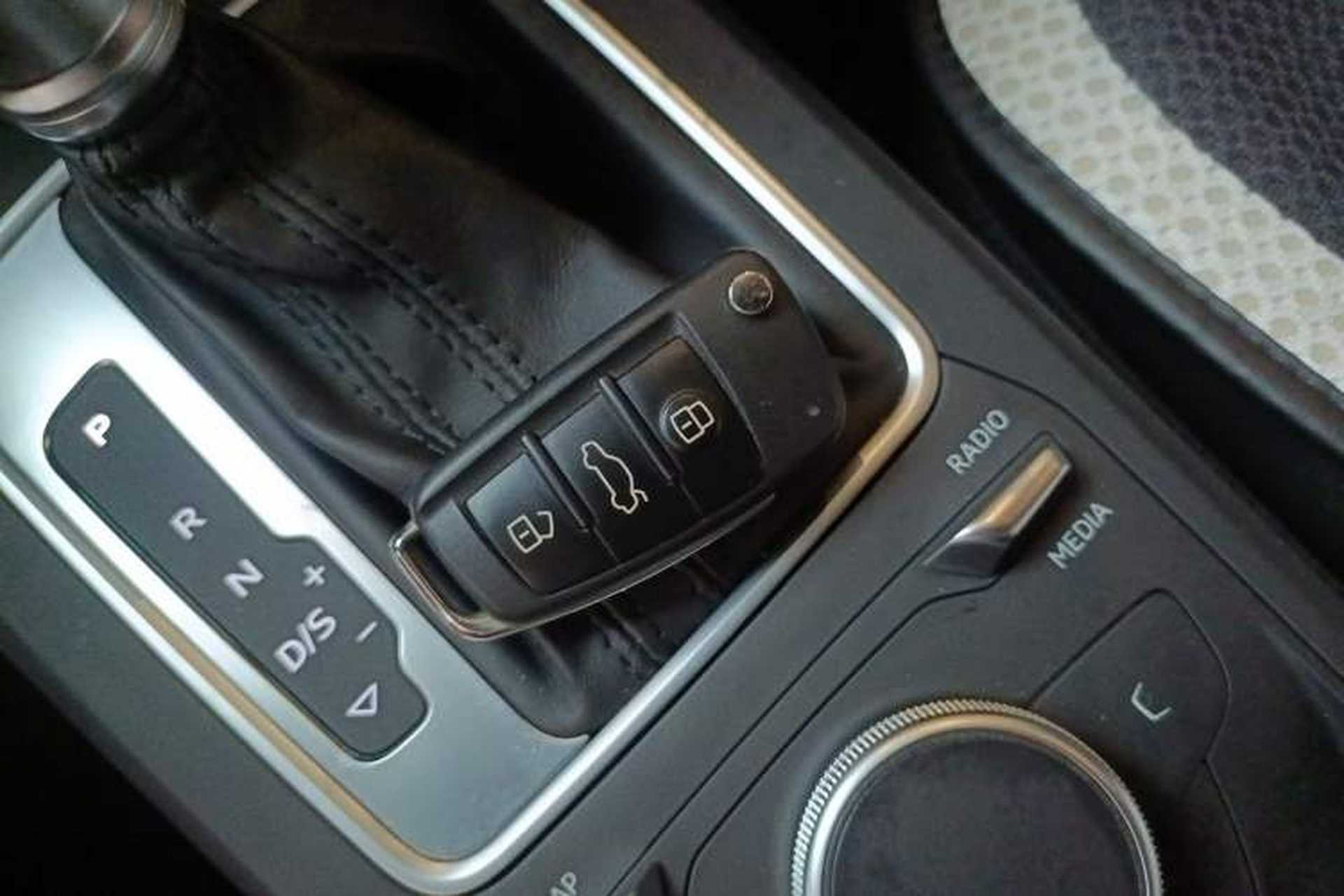 Used Audi Q2L 2020 35 TFSI Fashionable and Elegant Model Vehicle Key