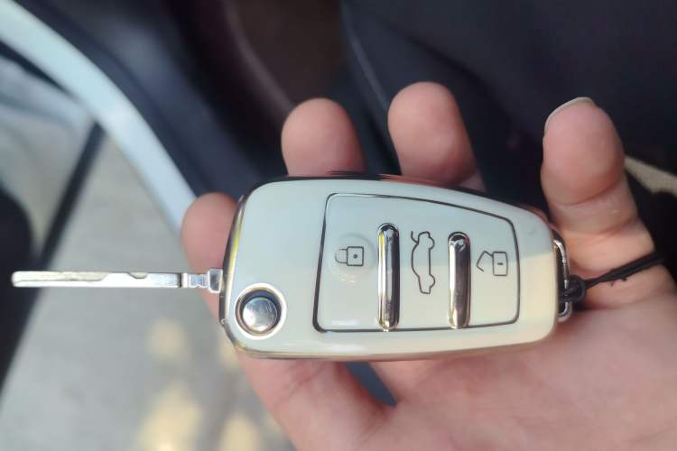 Used Audi Q2L 2020 35 TFSI Ambition Dynamic Edition Vehicle Key