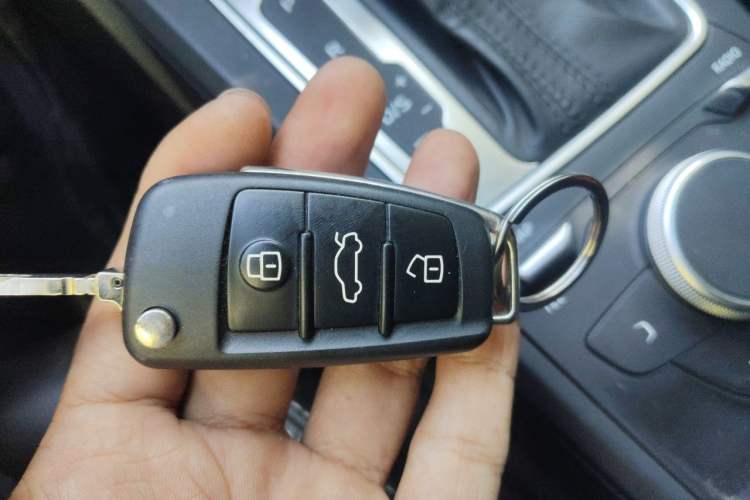 Used Audi Q2L 2020 35 TFSI Ambition Dynamic Edition Vehicle Key