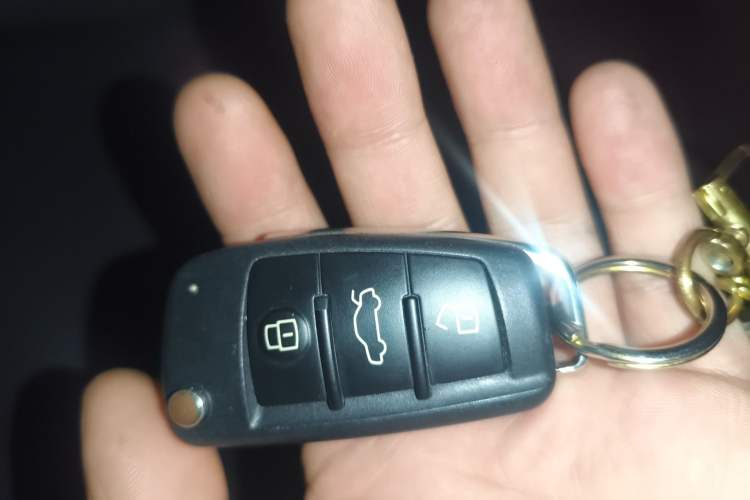 Used Audi Q2L 2020 35 TFSI Fashion Dynamic Model Vehicle Key