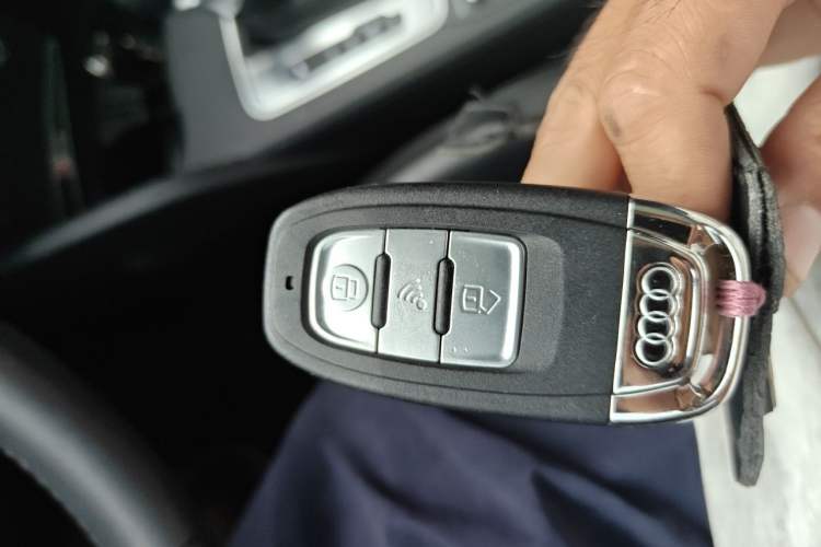 Used Audi Q2L 2020 35 TFSI Ambition Dynamic Edition Vehicle Key