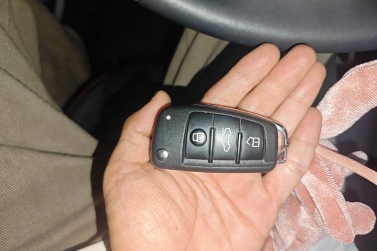 Used Audi Q2L 2020 35 TFSI Fashion Dynamic Model Vehicle Key